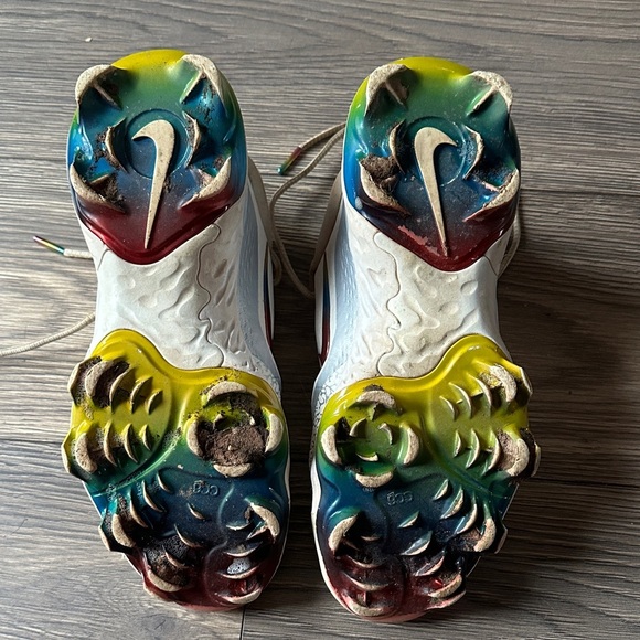 Nike White and Brown Athletic Football cleats - Picture 4 of 10